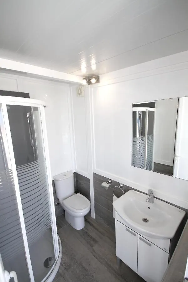 Seaside Jacuzzi Terrace Apartment: Puerto Pollenca Beachfront Port de Pollenca 0*,  Spain
